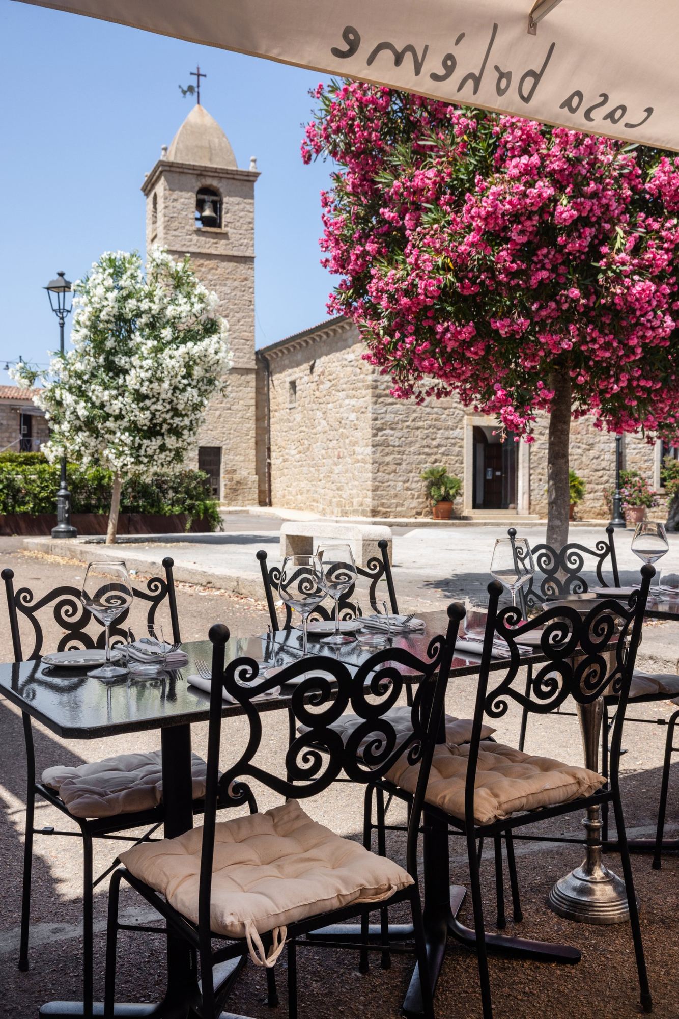 I tavoli in Piazza della Chiesa